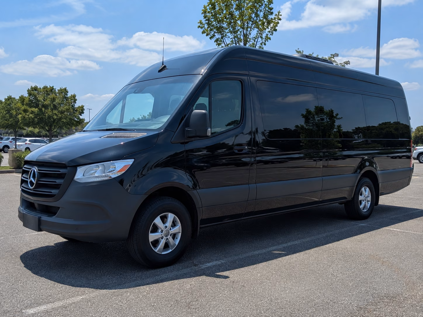 find the perfect transportation for your next airport transfer 4