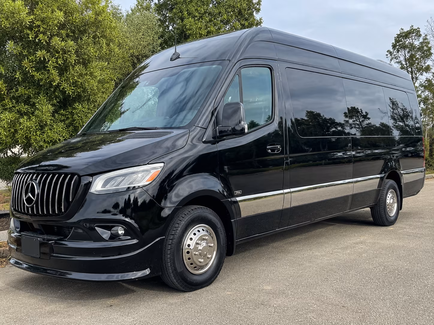 find the perfect transportation for your next corporate event 1